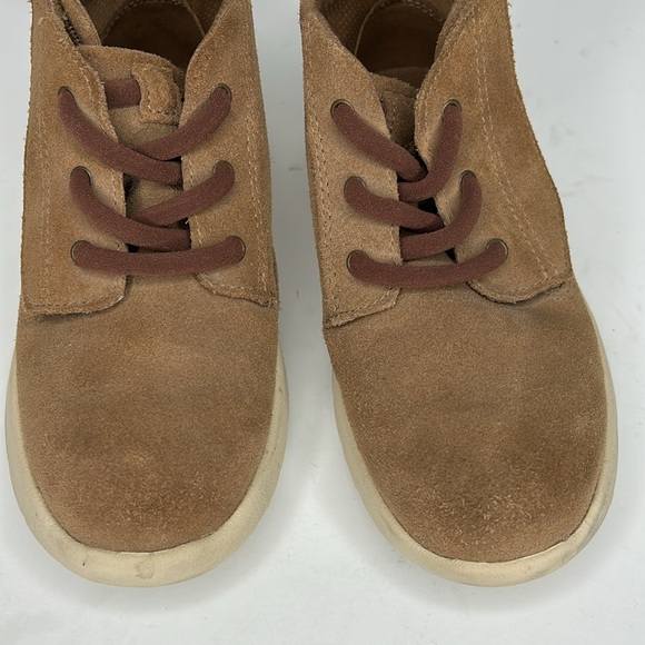 UGG Canoe Chukka Boots - Picture 7 of 14